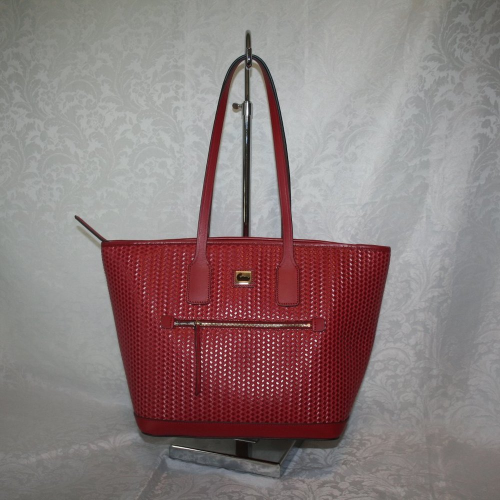 DOONEY AND BOURKE CAMDEN WOVEN TOTE STRAWBERRY RED